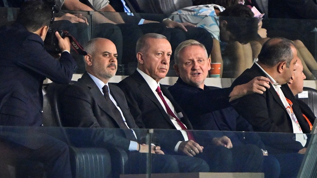 Cumhurbaşkanı Erdoğan, Başakşehir-La Fiorita maçını izledi